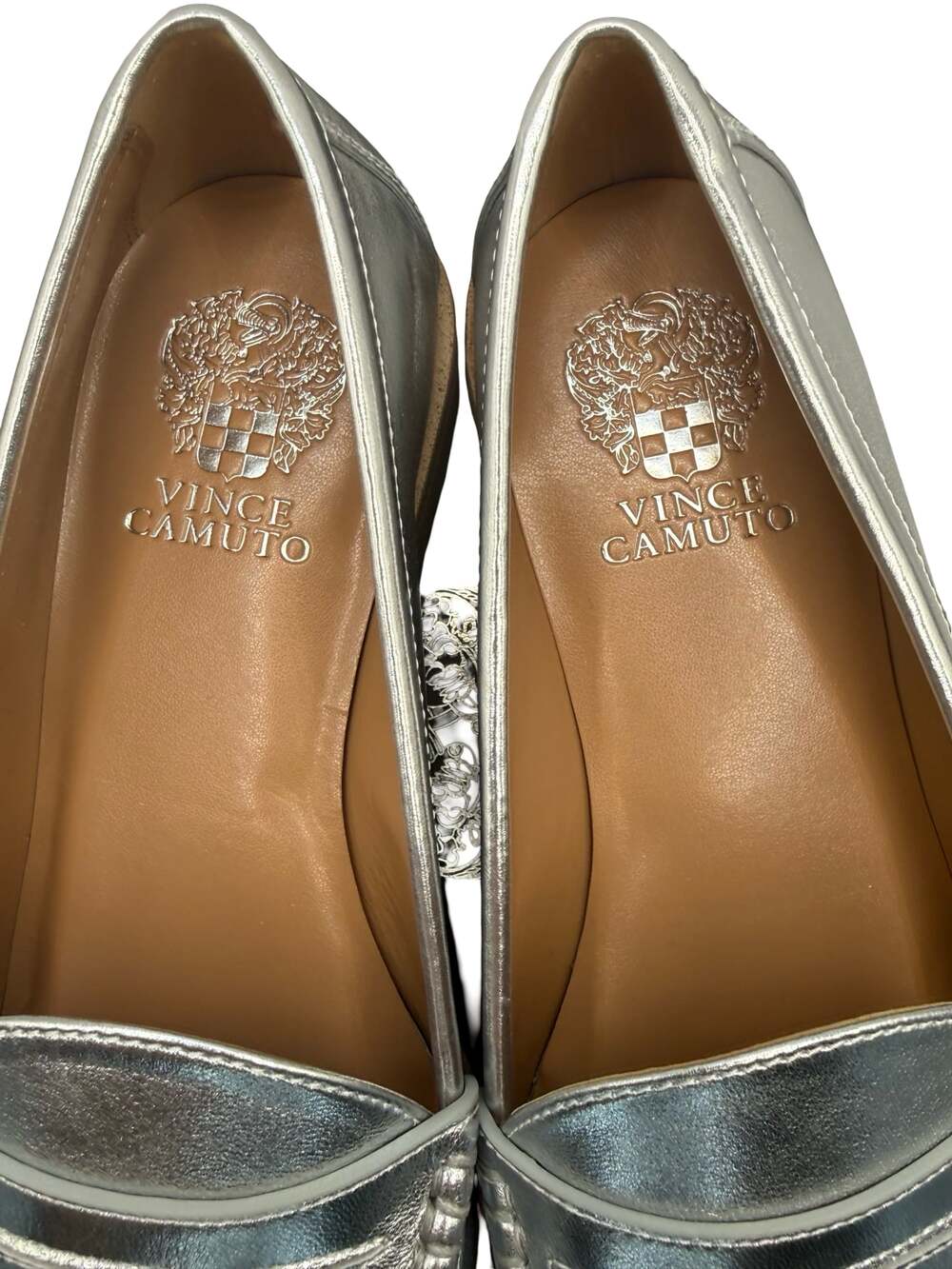 Vince Camuto Caylas Metallic Silver Woven Loafers Size 9.5M - Picture 6 of 9